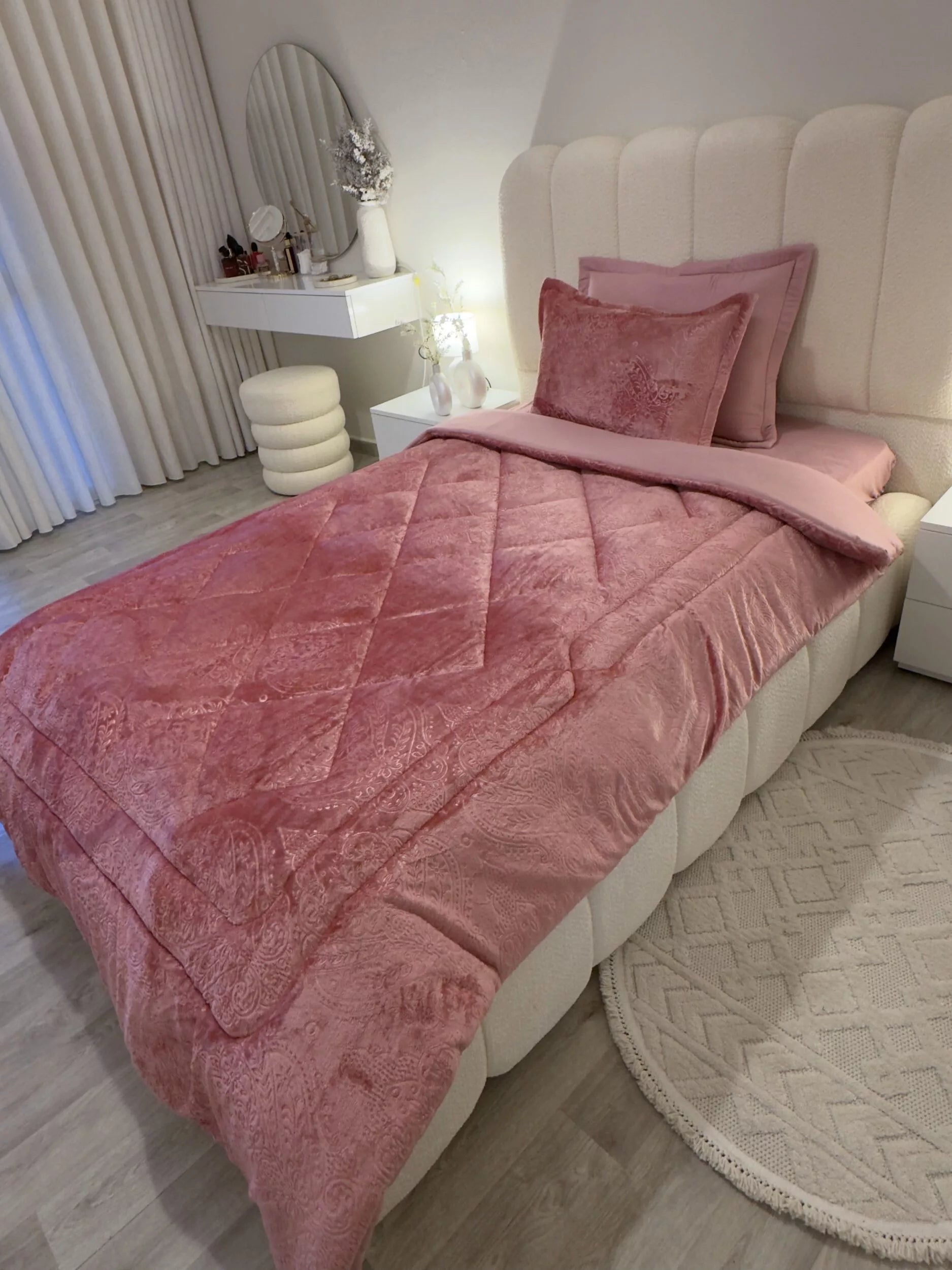 Couette en Polaire – Plusieurs Couleurs & Dimensions