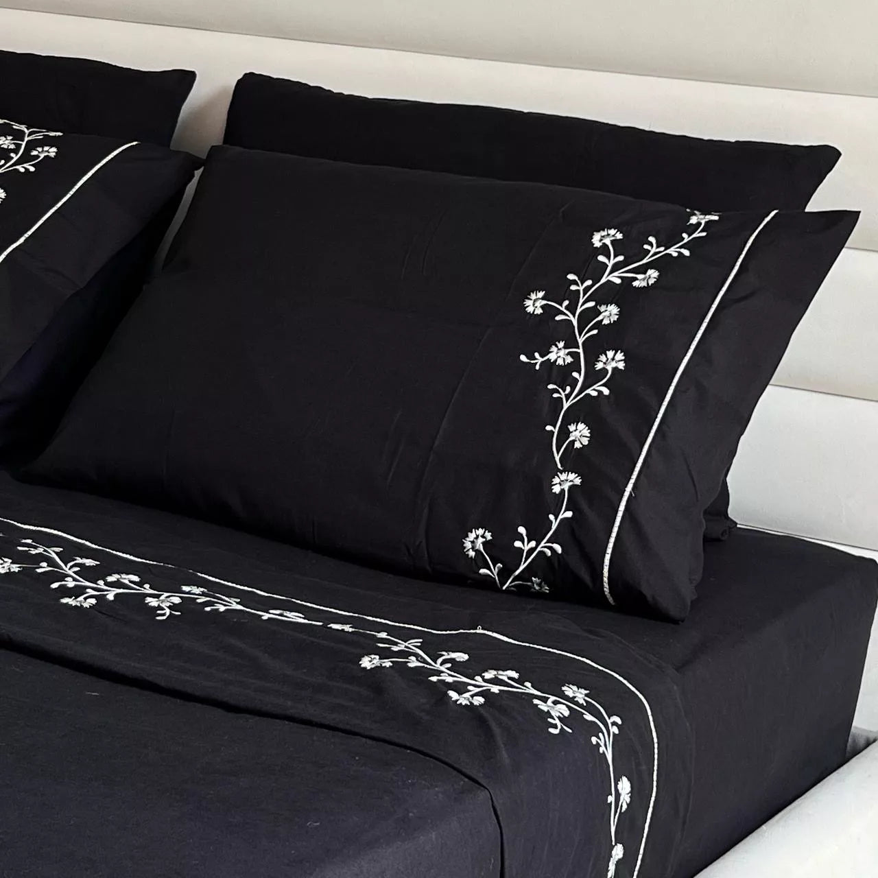 Parure Noir Fleurie Coton