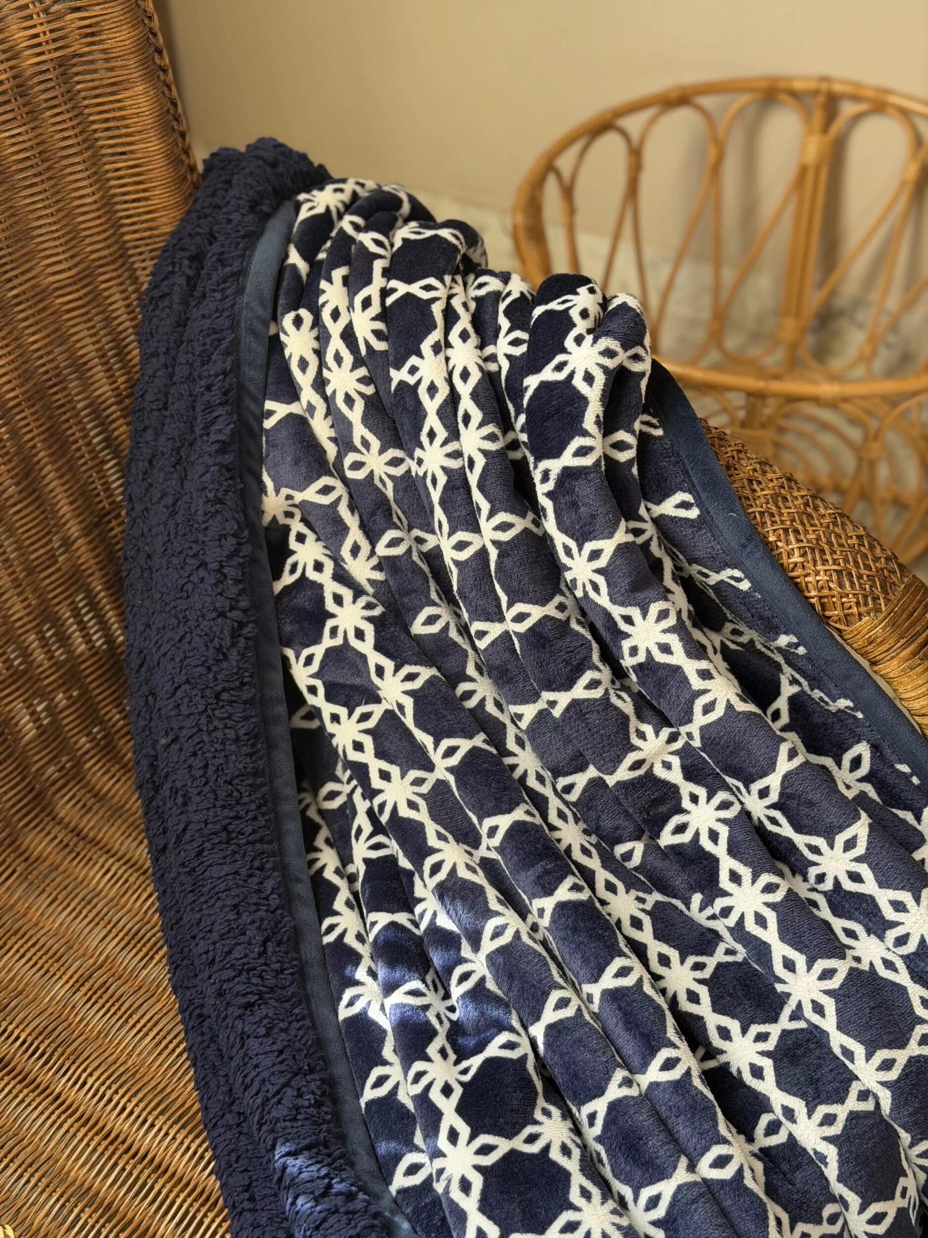 Plaid Bleu Marine avec Design