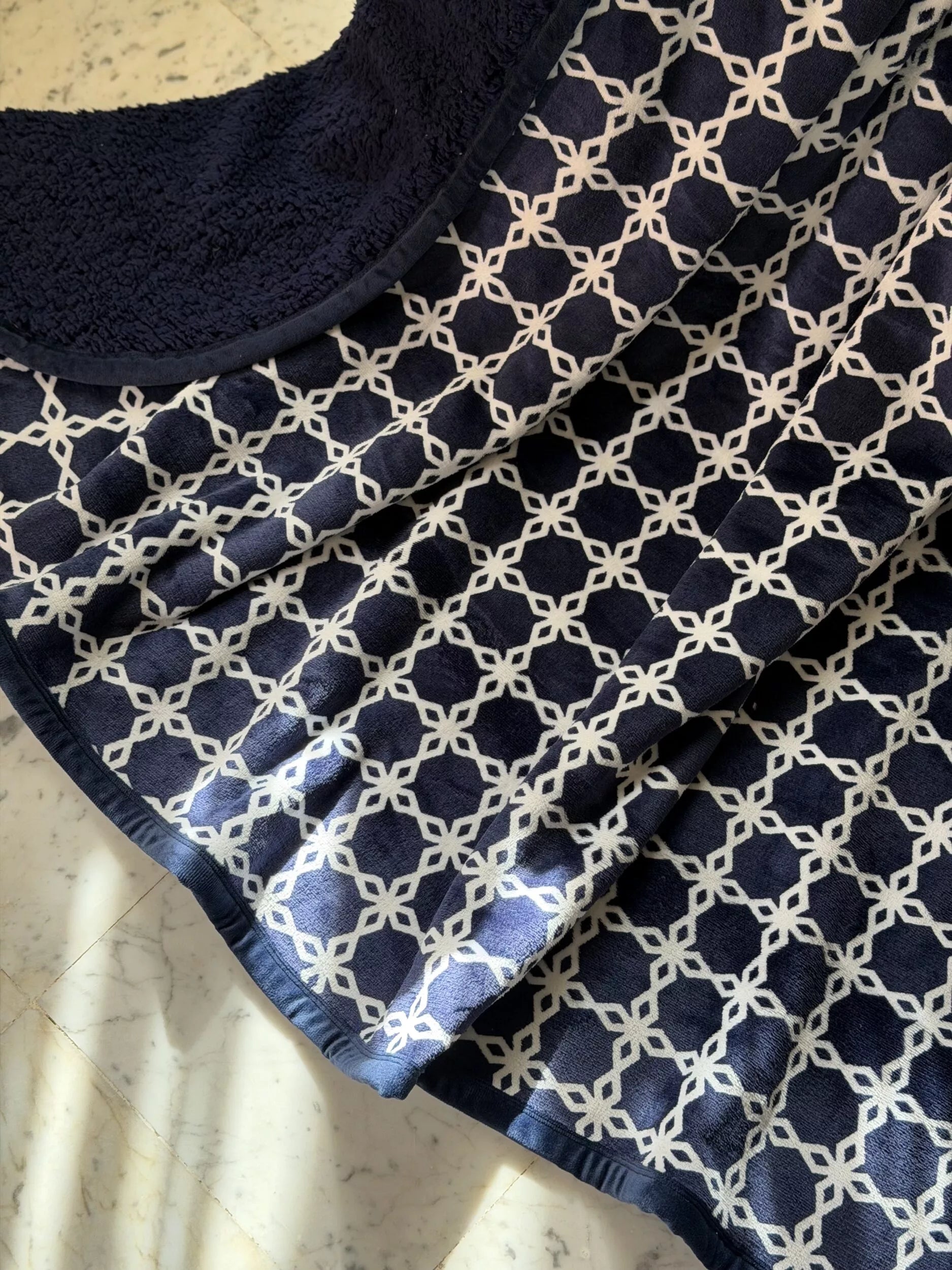 Plaid Bleu Marine avec Design