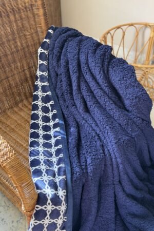 Plaid bleu marine avec Design