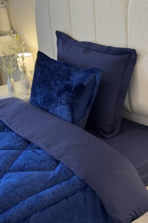Couette en polaire bleu marine (place et demi)