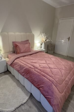 Couette en polaire rose poudré (place et demi)