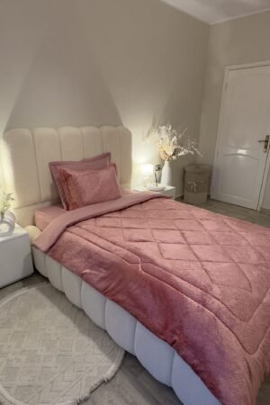 Couette en polaire rose poudré (place et demi)