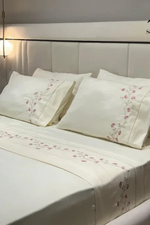 Parure Blanc cassé brodé