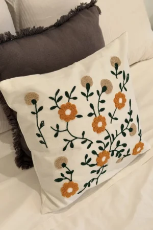 Taie Brodé Fleur Orangée
