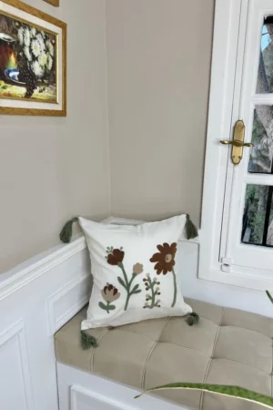 Taie Brodé Fleur Marron